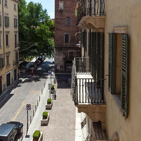 B&B Agli Scaligeri 베로나