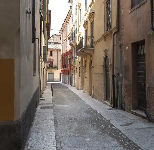 Bed & Breakfast Agli Scaligeri 3*